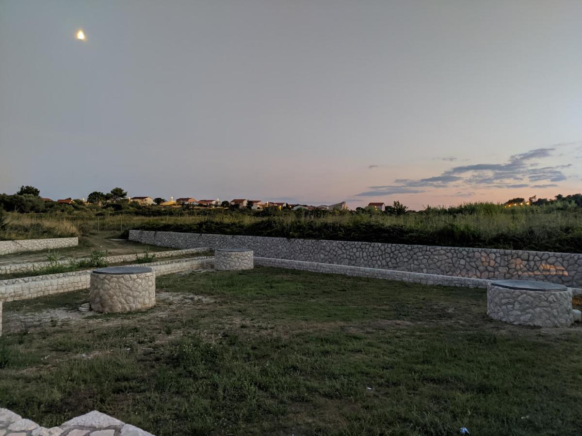 Studio Apartman I Mali Apartman Vir Luaran gambar