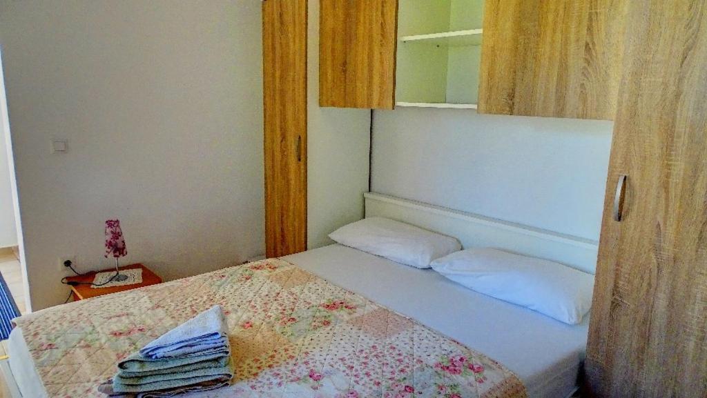 Studio Apartman I Mali Apartman Vir Luaran gambar