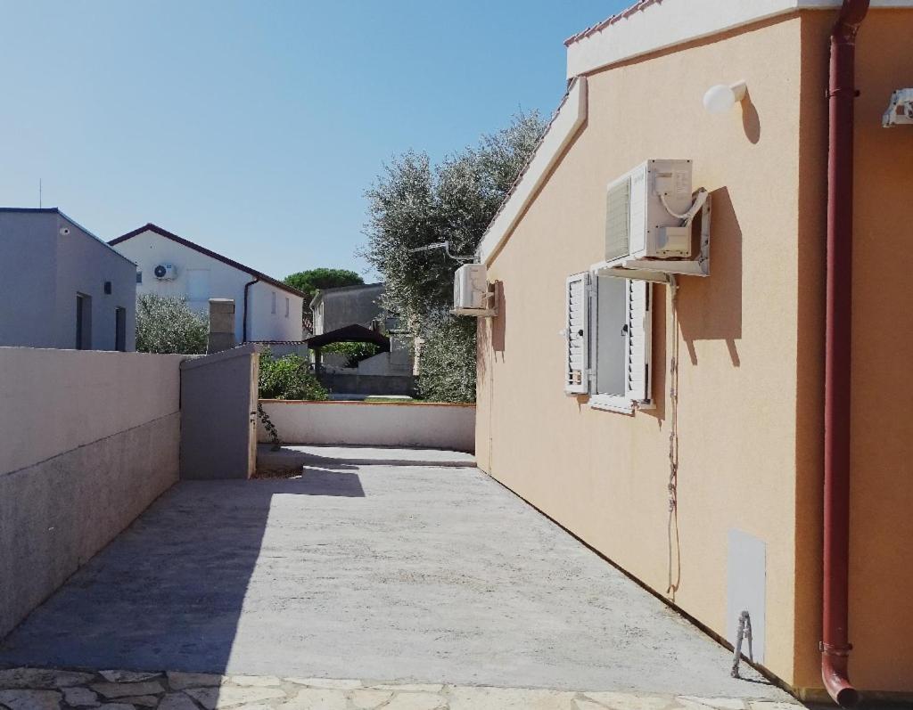Studio Apartman I Mali Apartman Vir Luaran gambar