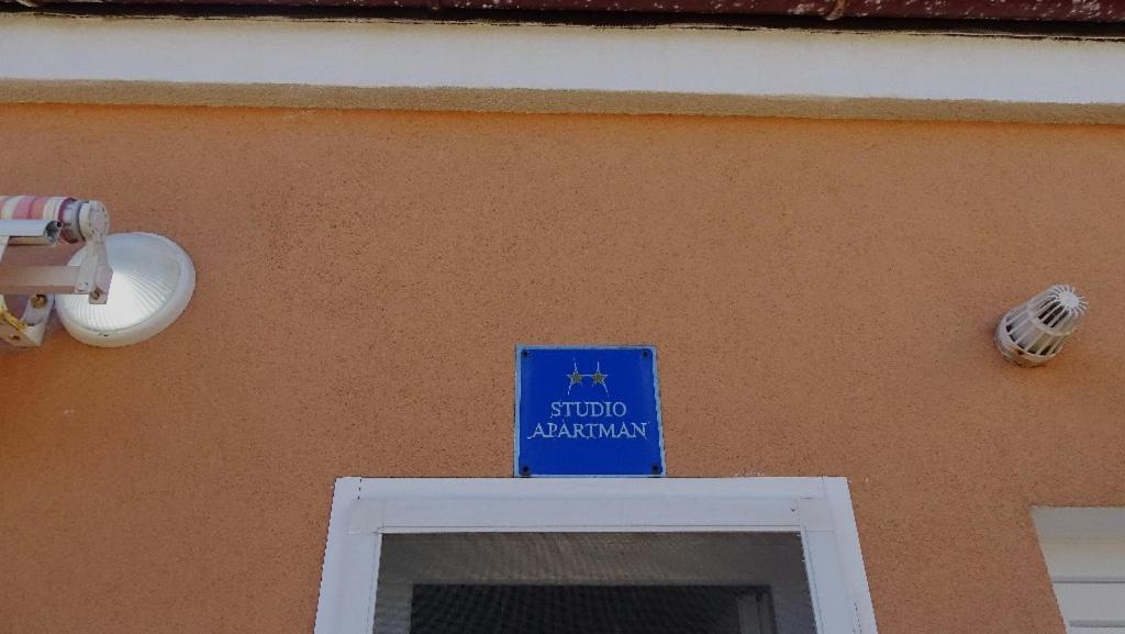 Studio Apartman I Mali Apartman Vir Luaran gambar